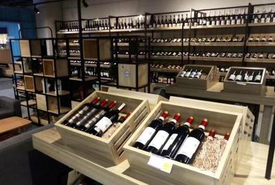 奶粉、化妝品、紅酒. 看看進(jìn)口商品的正確選購(gòu)方法
